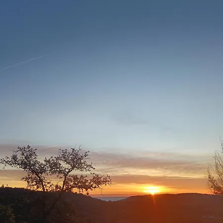 公寓 Village - Panoramic Sea And Hill View, Private Garden & Serenity 拉马蒂埃勒